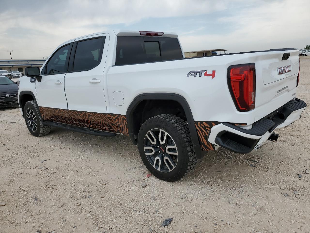 2024 GMC Sierra