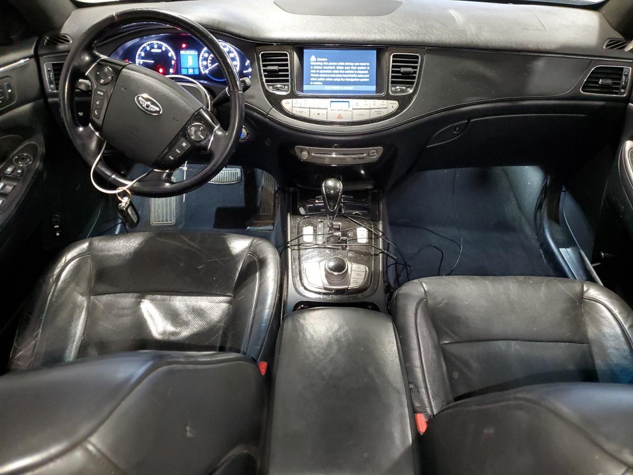 2010 HYUNDAI GENESIS