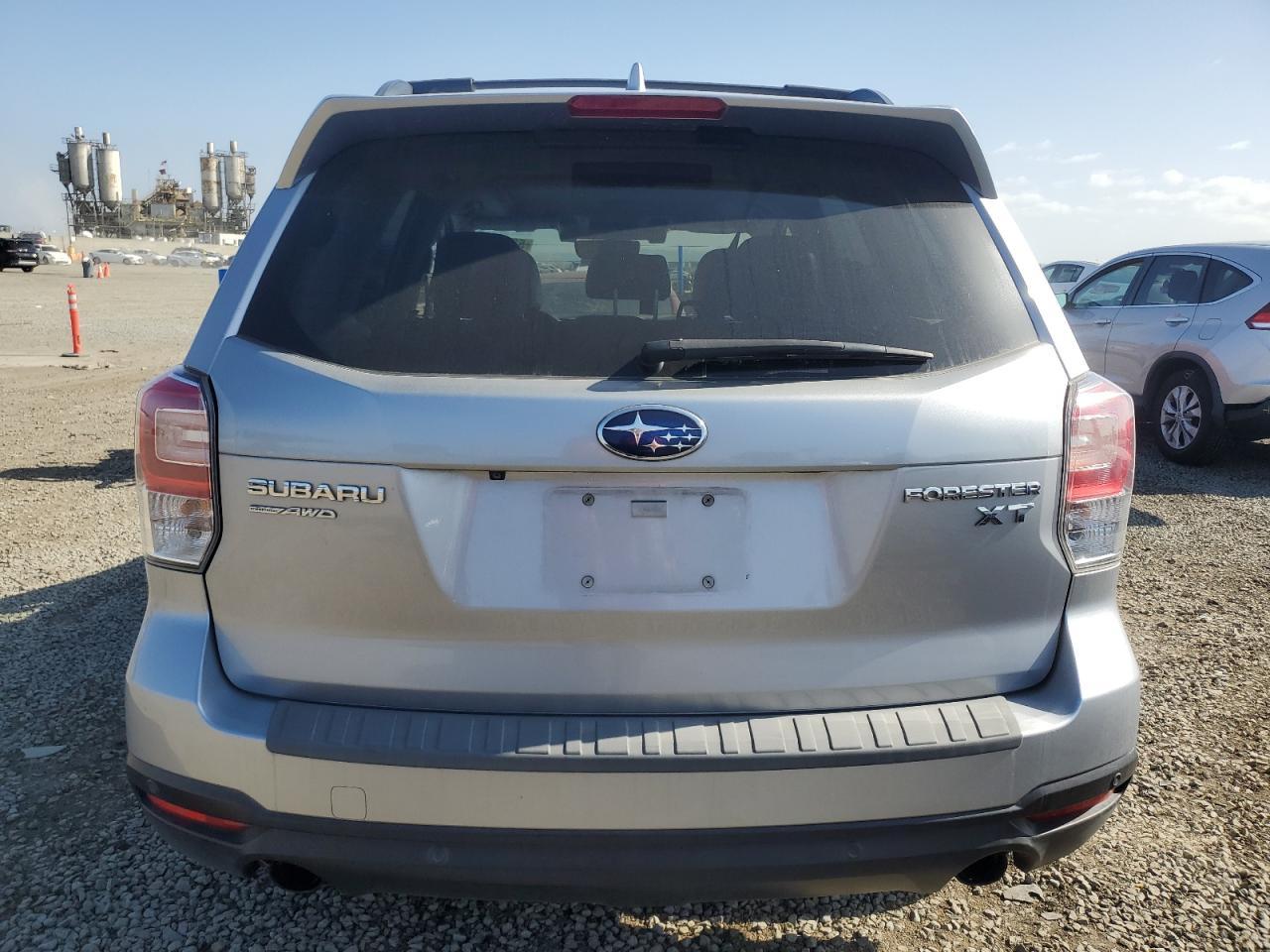 2017 SUBARU FORESTER