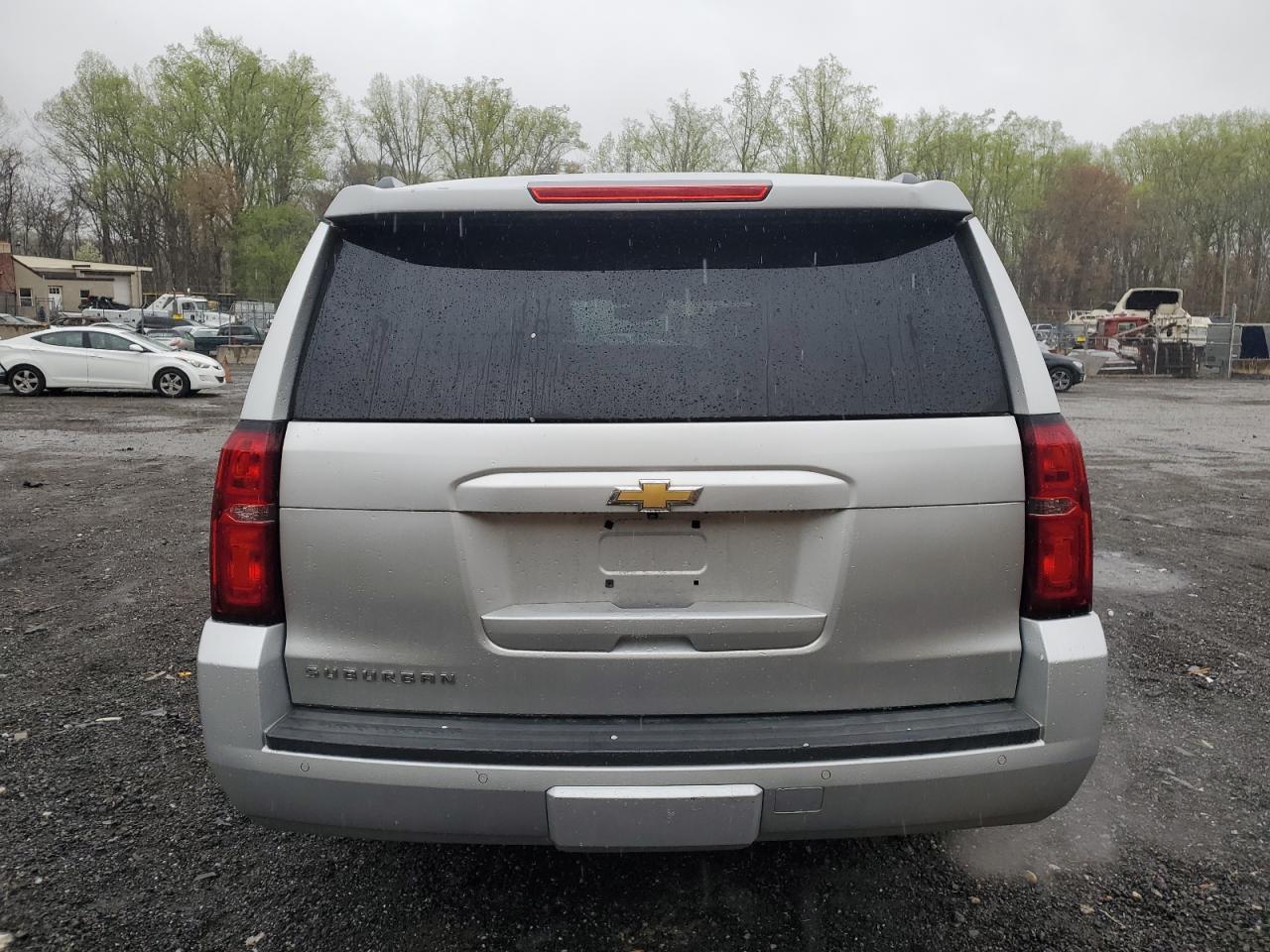 2015 CHEVROLET Suburban