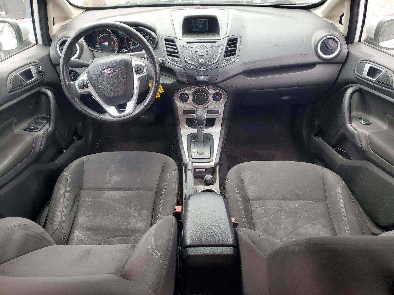 2016 FORD Fiesta