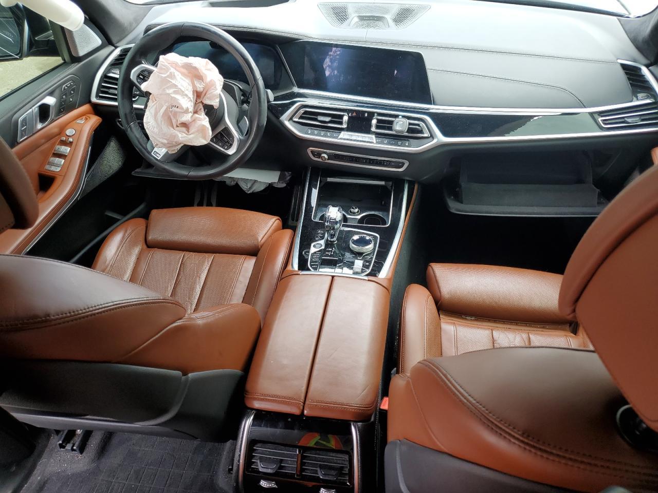 2020 BMW X7