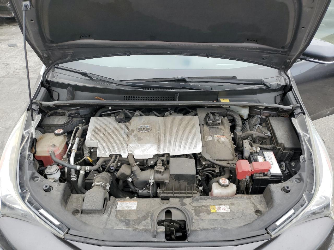 2017 TOYOTA PRIUS