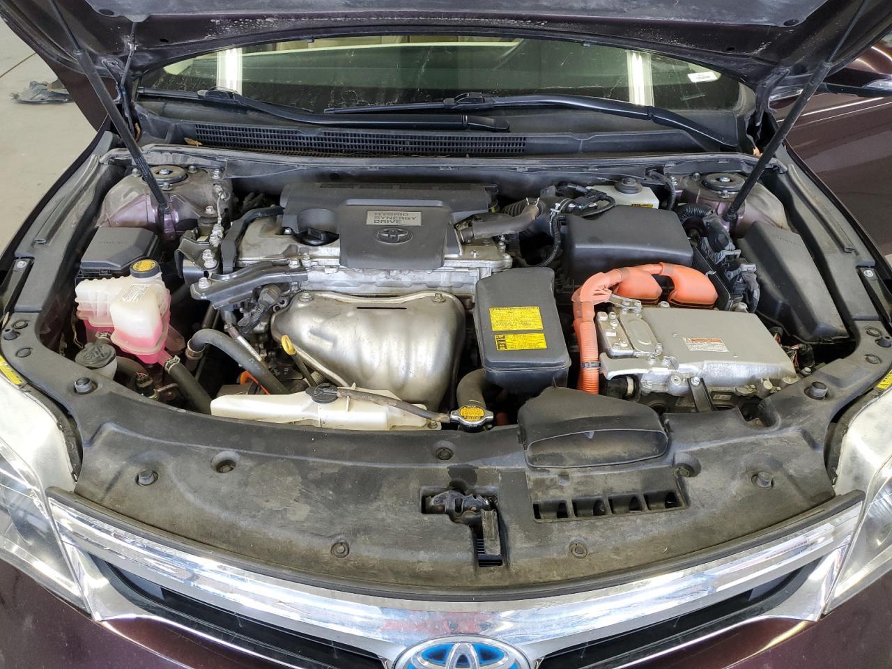 2013 TOYOTA Avalon