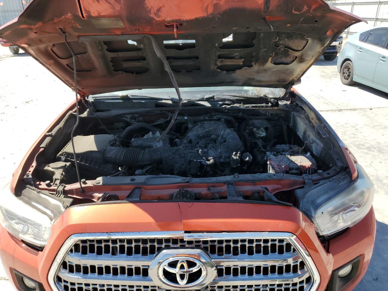 2016 TOYOTA TACOMA