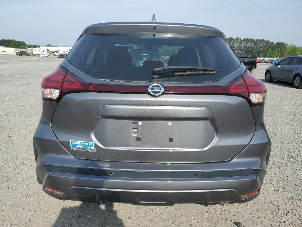 2021 NISSAN KICKS