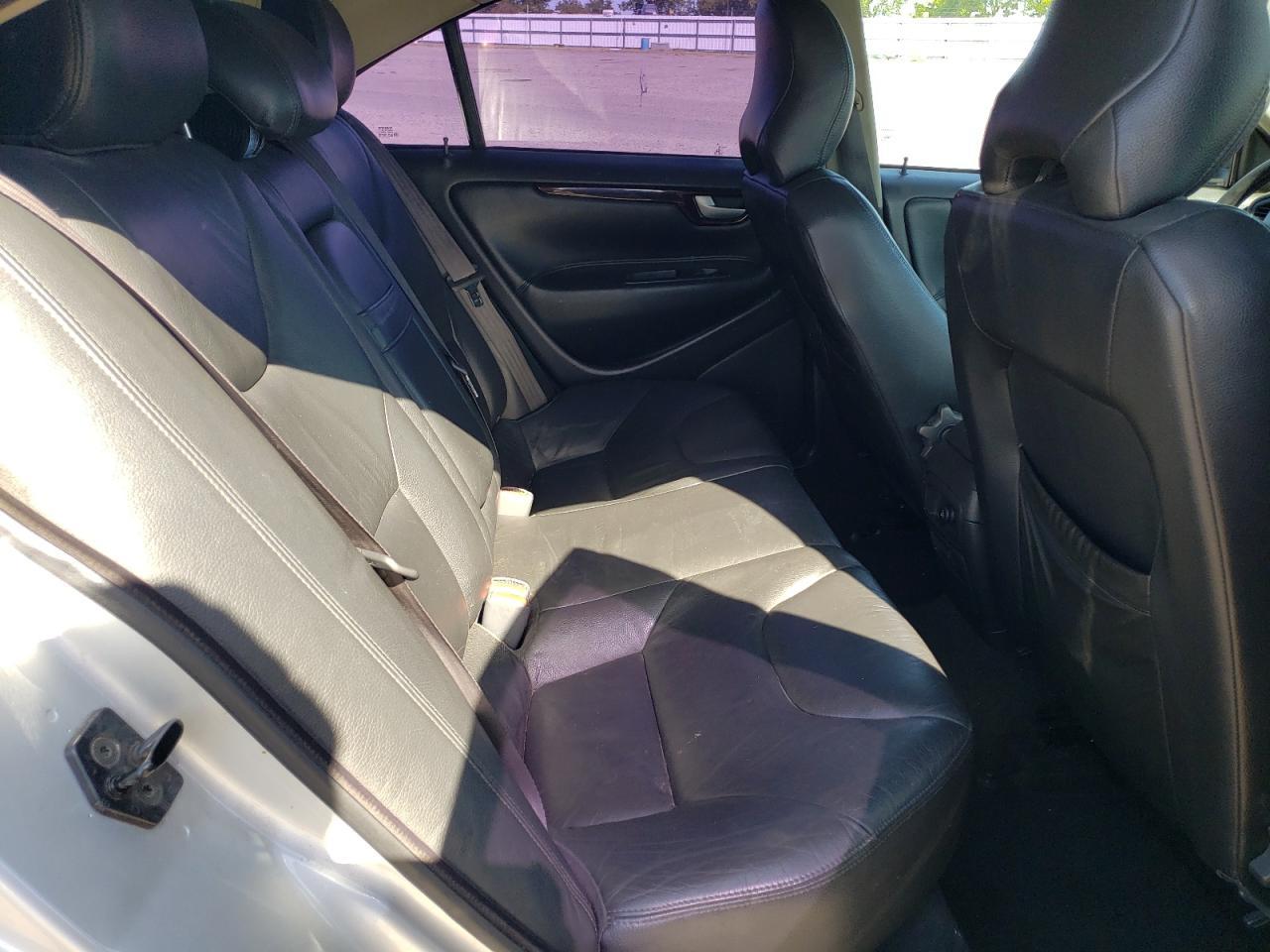 2004 VOLVO S60