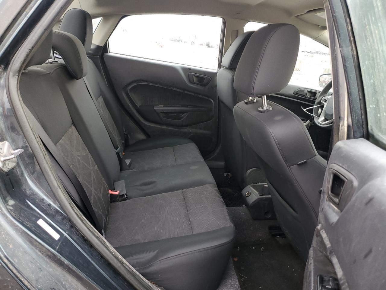 2011 FORD Fiesta