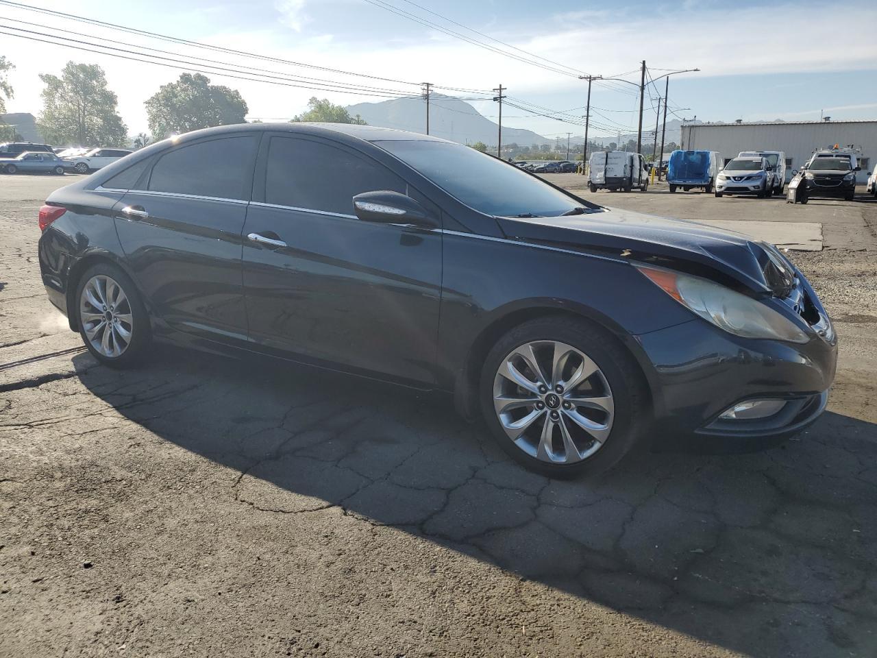 2011 HYUNDAI SONATA