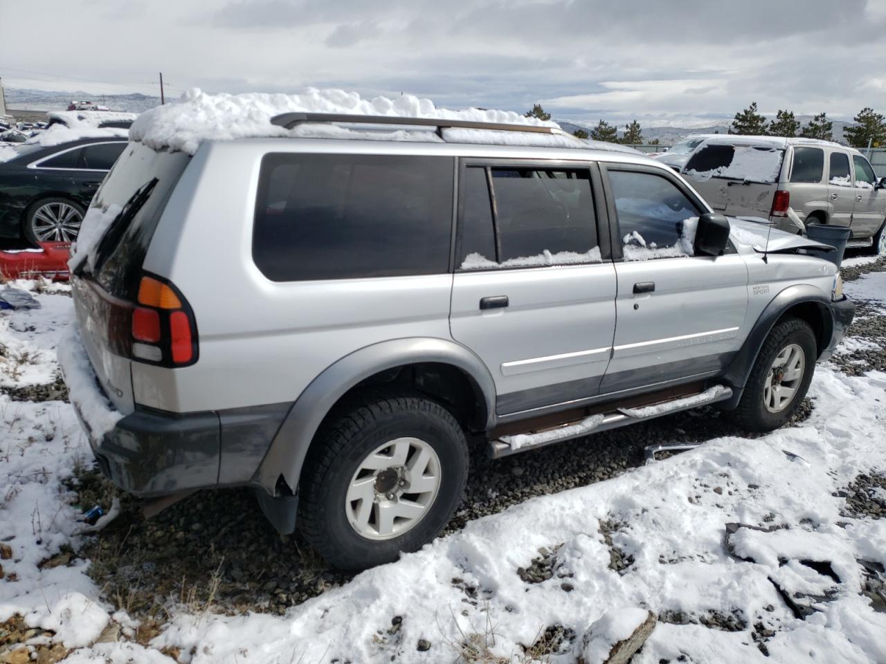 2003 MITSUBISHI Montero