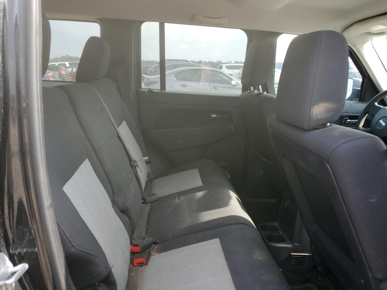 2009 JEEP Liberty