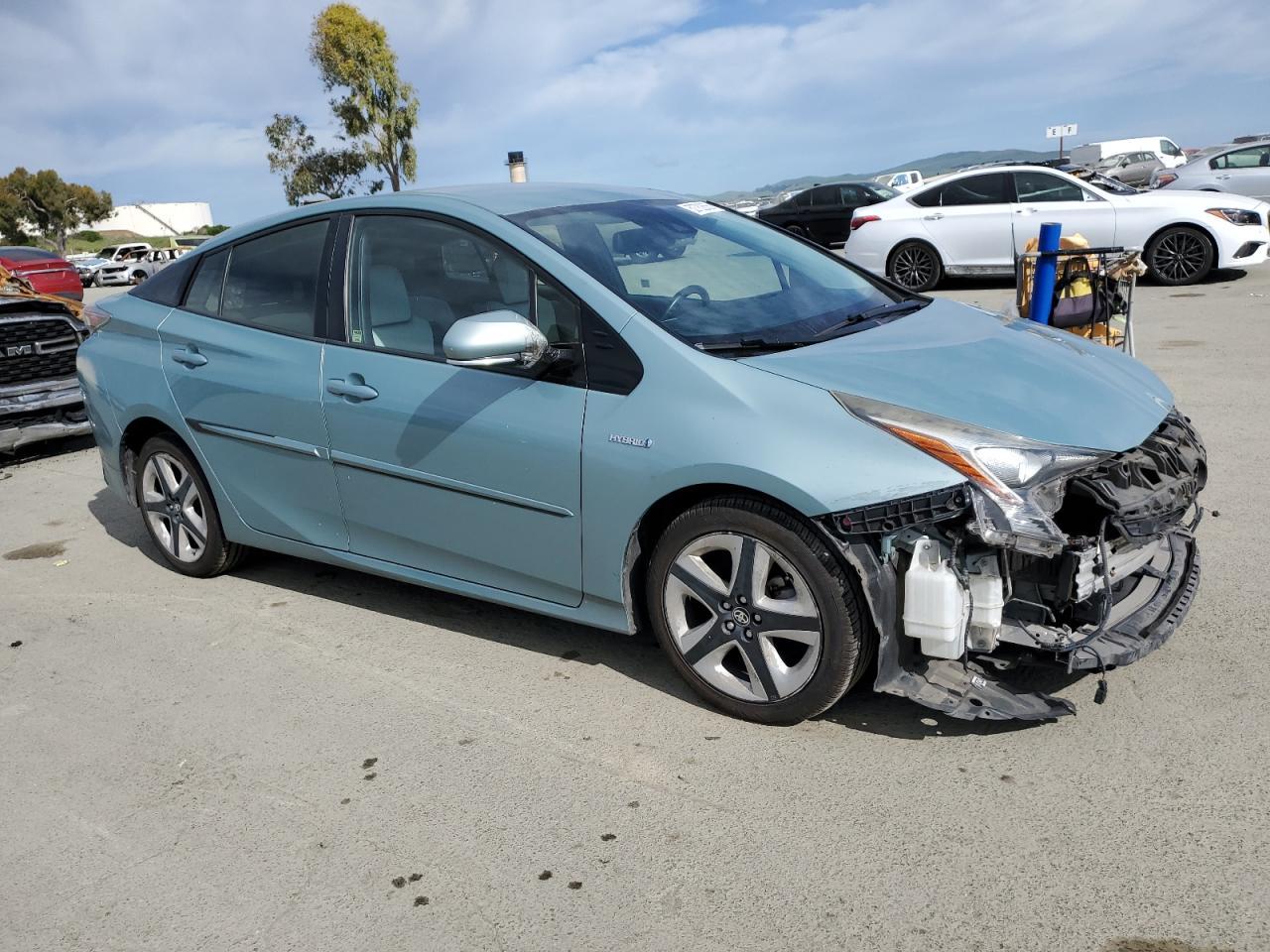 2016 TOYOTA PRIUS