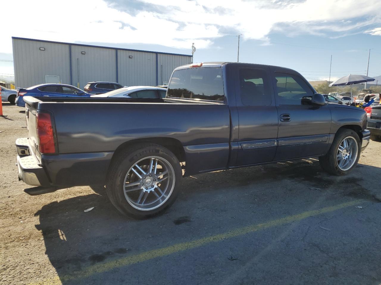 2004 CHEVROLET Silverado