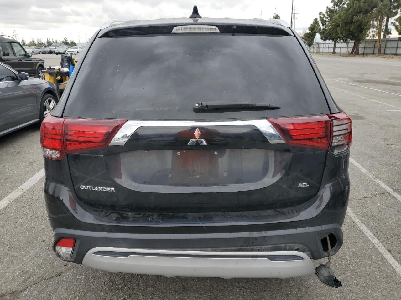 2020 MITSUBISHI outlander