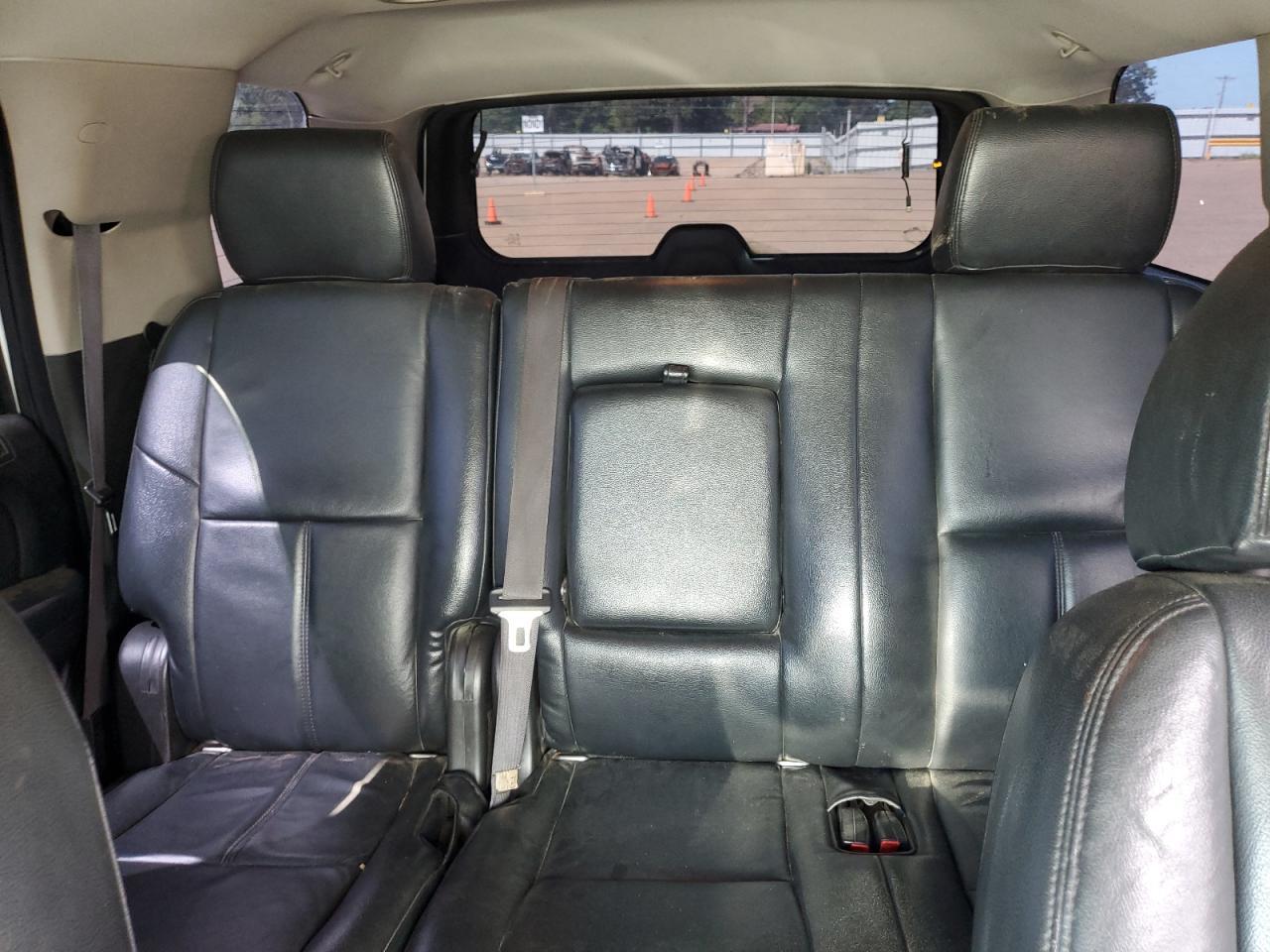 2011 CHEVROLET Tahoe