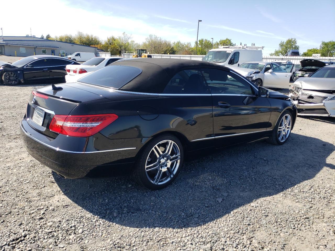 2013 MERCEDES-BENZ E-Class
