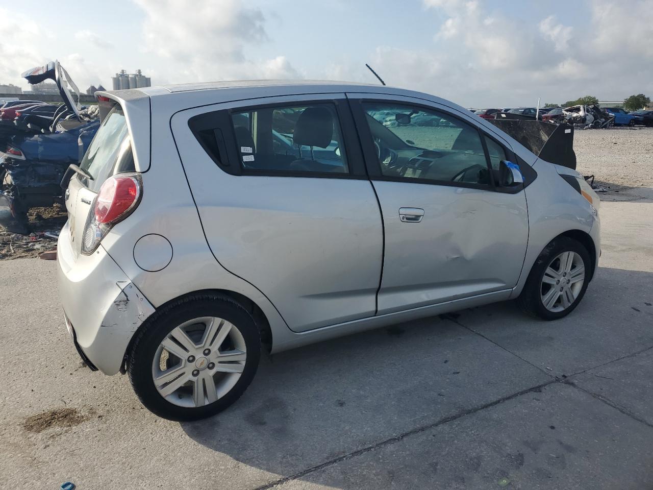 2015 CHEVROLET Spark