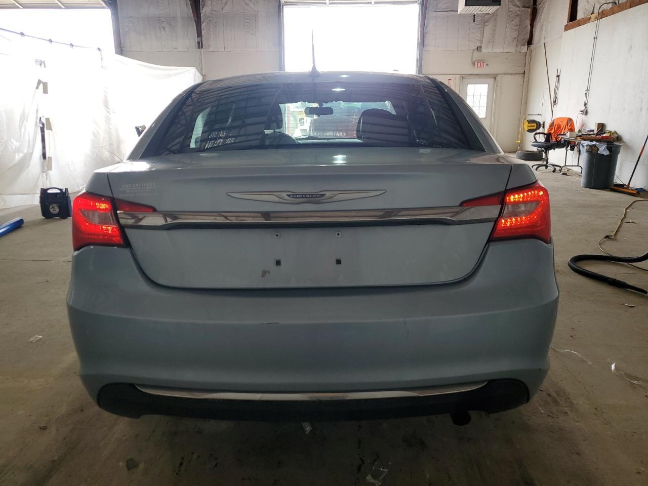 2013 CHRYSLER 200
