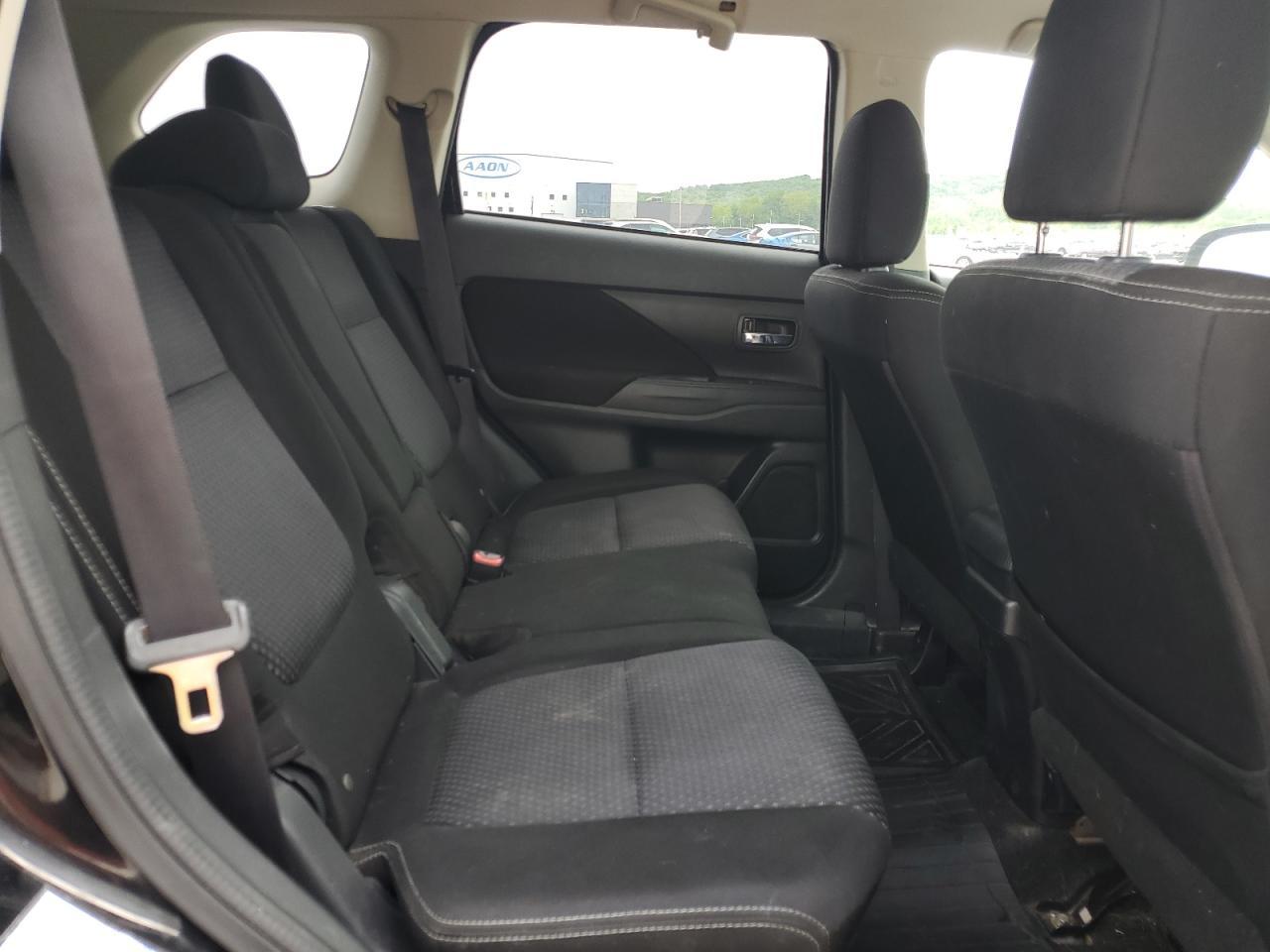 2016 MITSUBISHI outlander