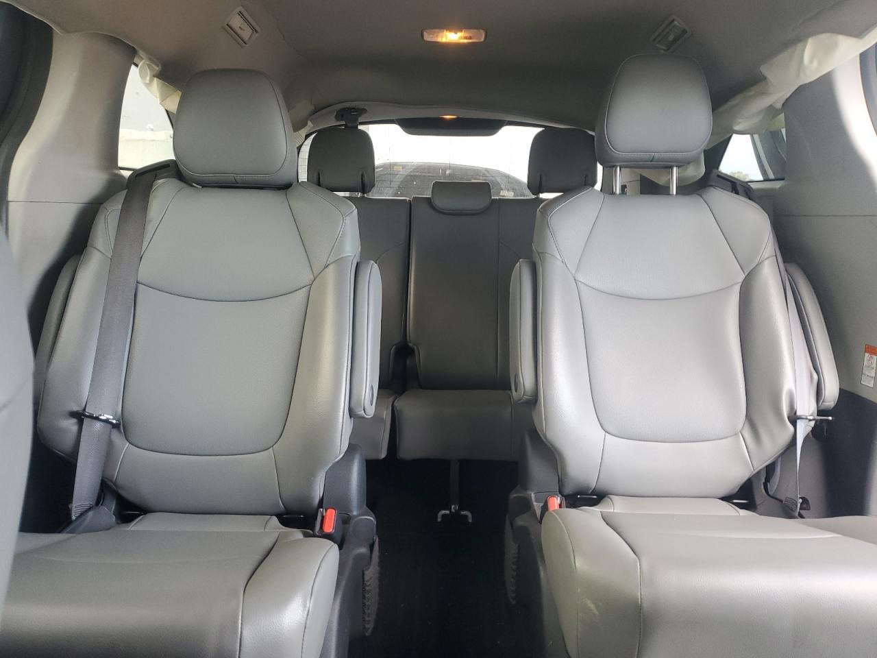 2022 TOYOTA SIENNA