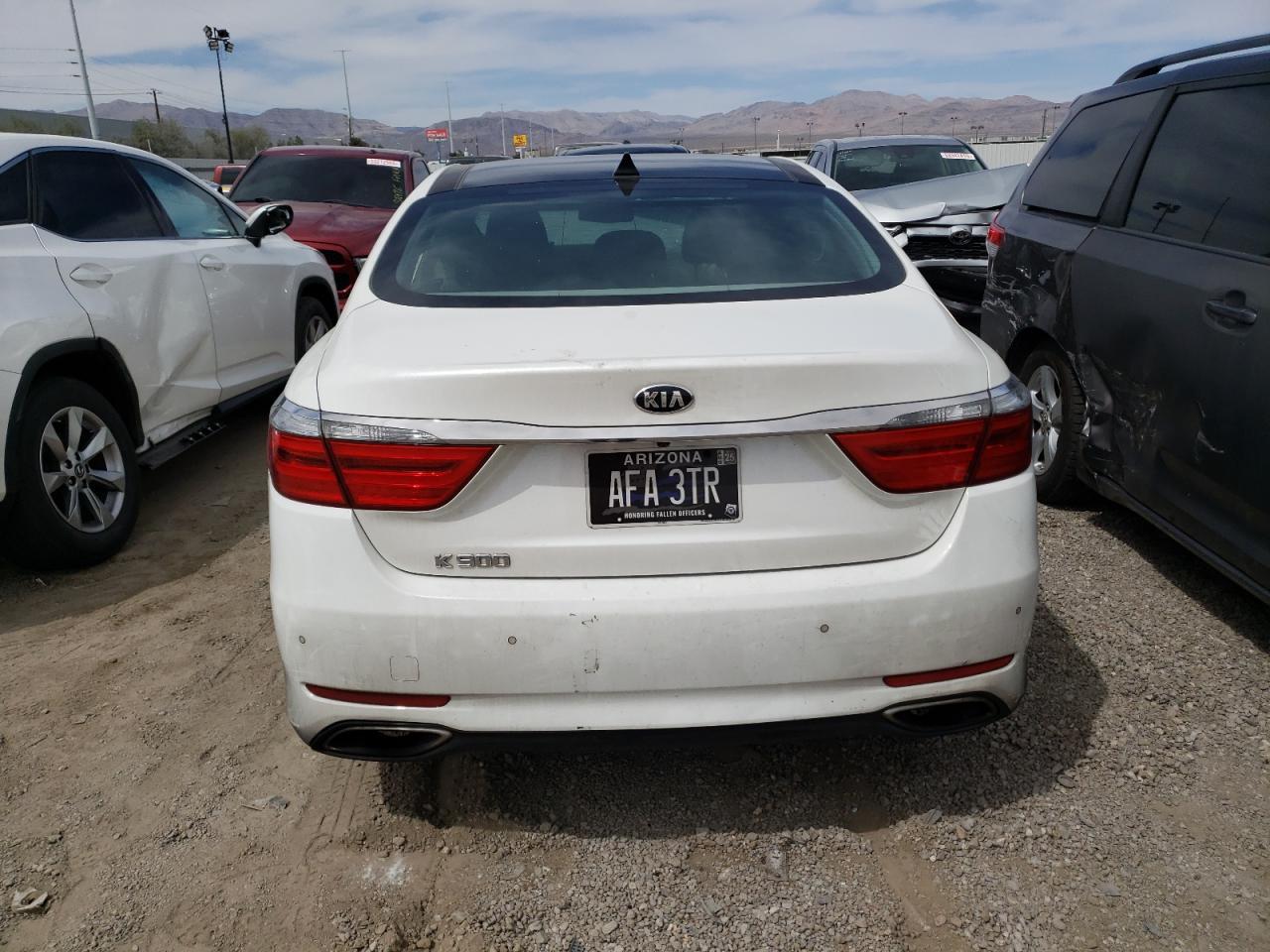2016 KIA K900