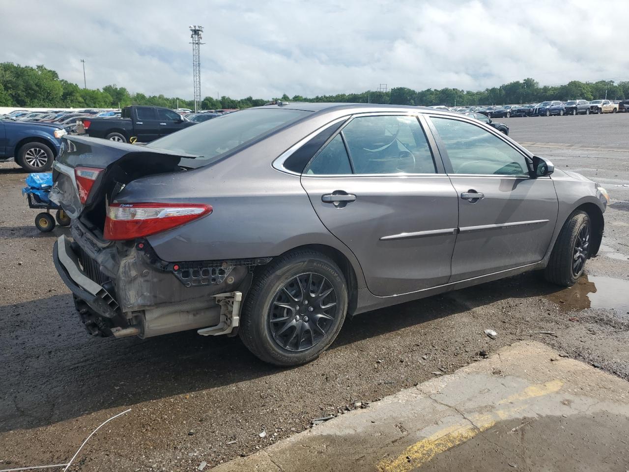 2016 TOYOTA CAMRY