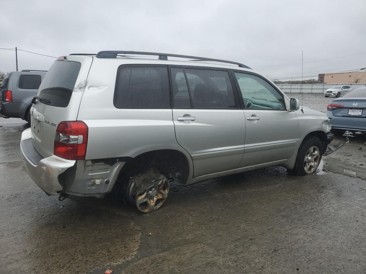 2005 TOYOTA HIGHLANDER