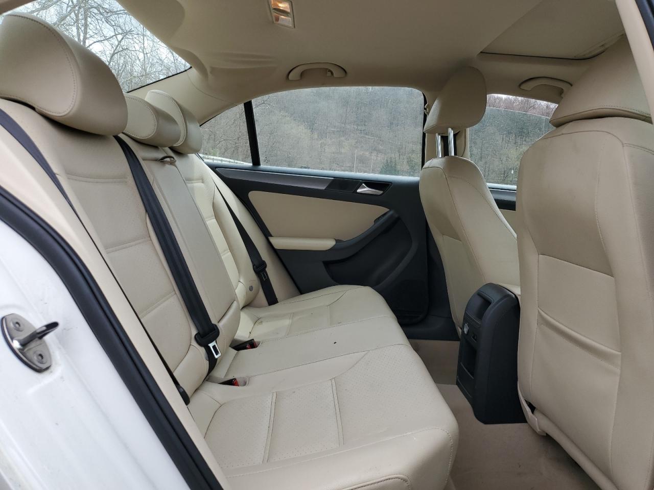 2013 VOLKSWAGEN JETTA
