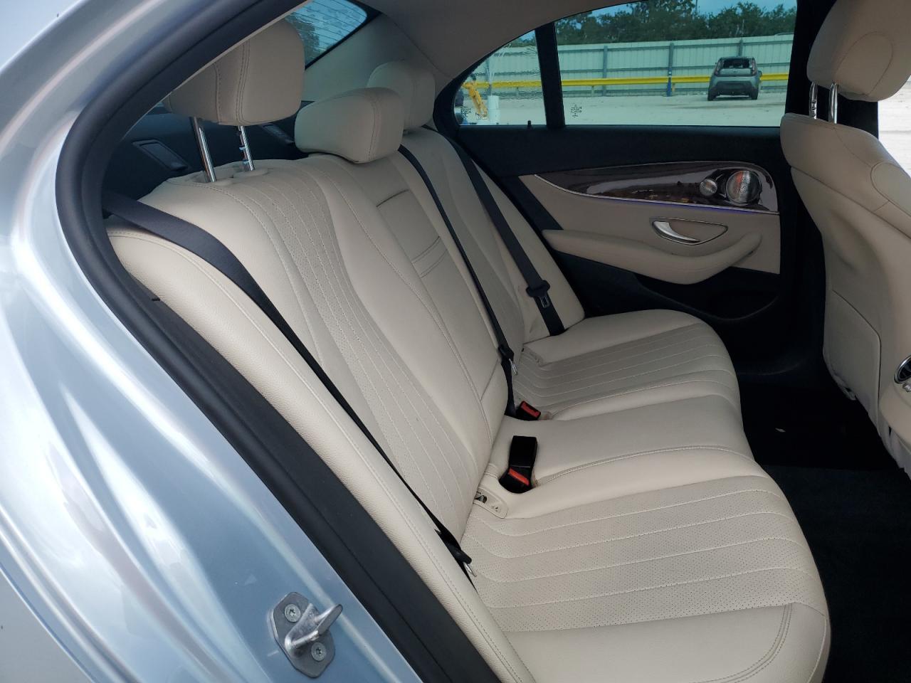 2017 MERCEDES-BENZ E-Class