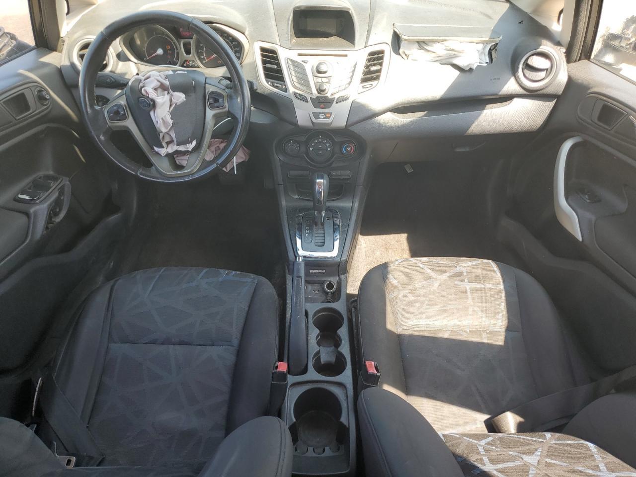 2011 FORD Fiesta