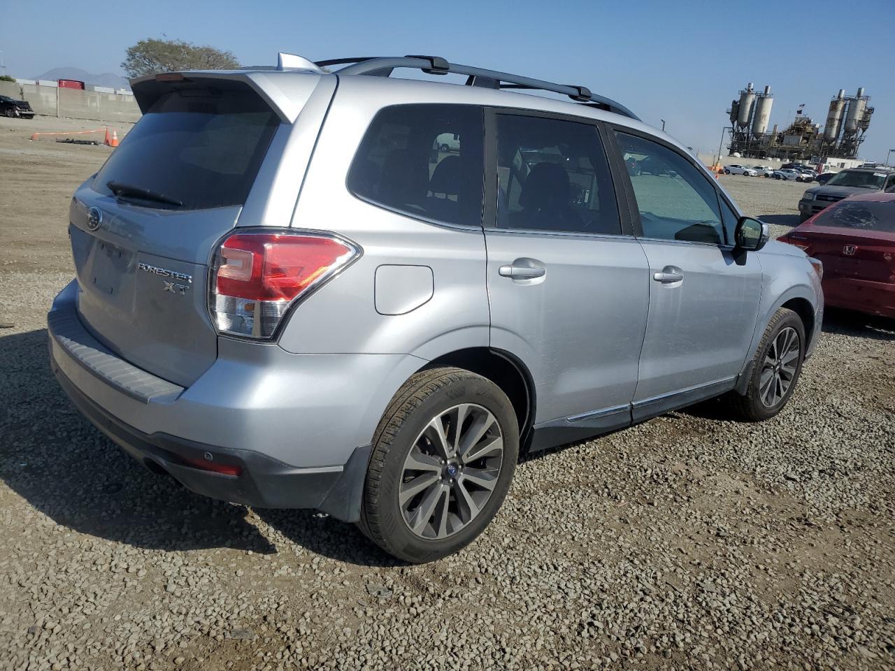 2017 SUBARU FORESTER