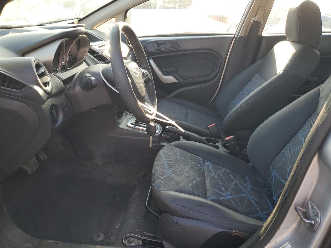 2011 FORD Fiesta