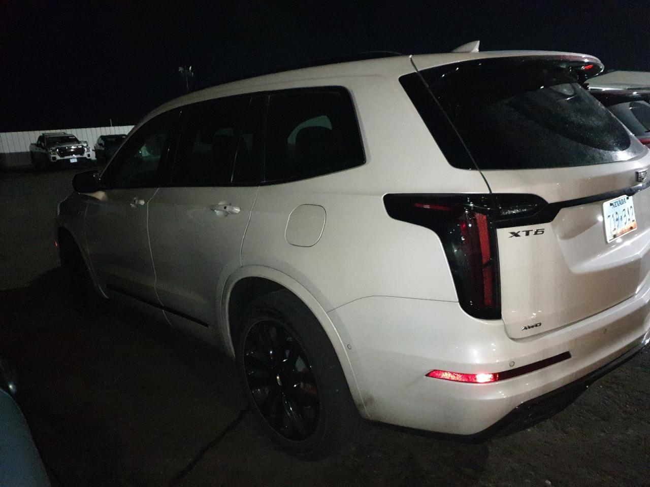 2022 CADILLAC XT6