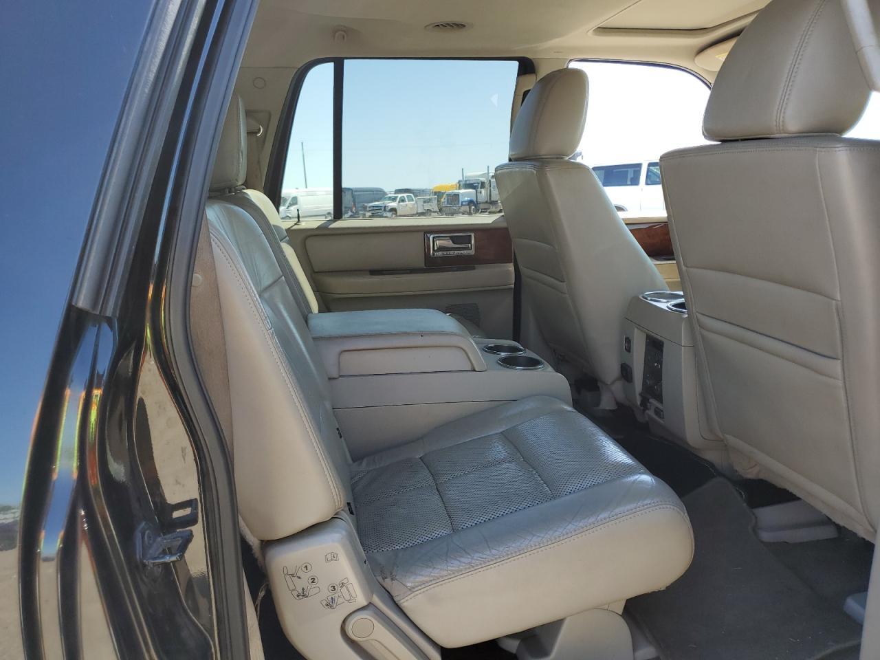 2012 LINCOLN Navigator