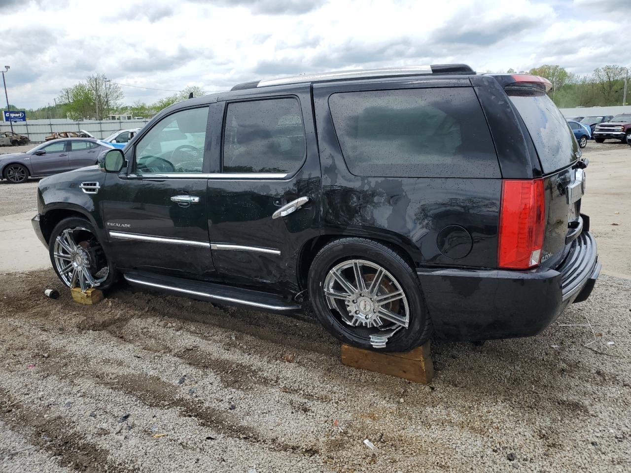 2013 CADILLAC ESCALADE