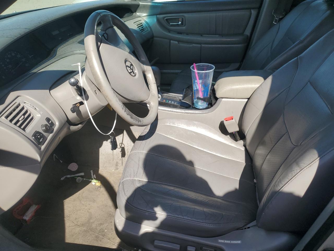 2004 TOYOTA Avalon