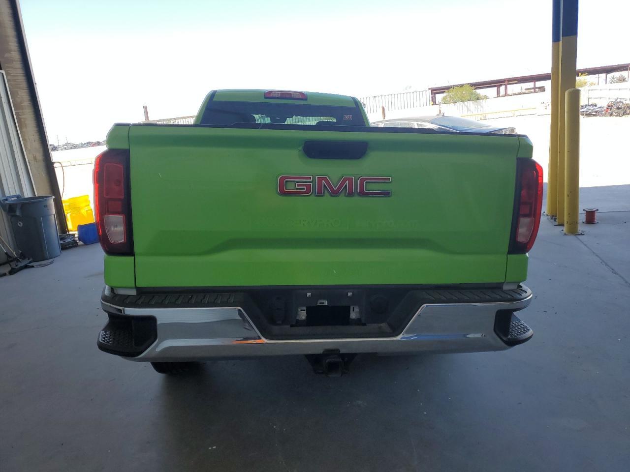 2023 GMC Sierra