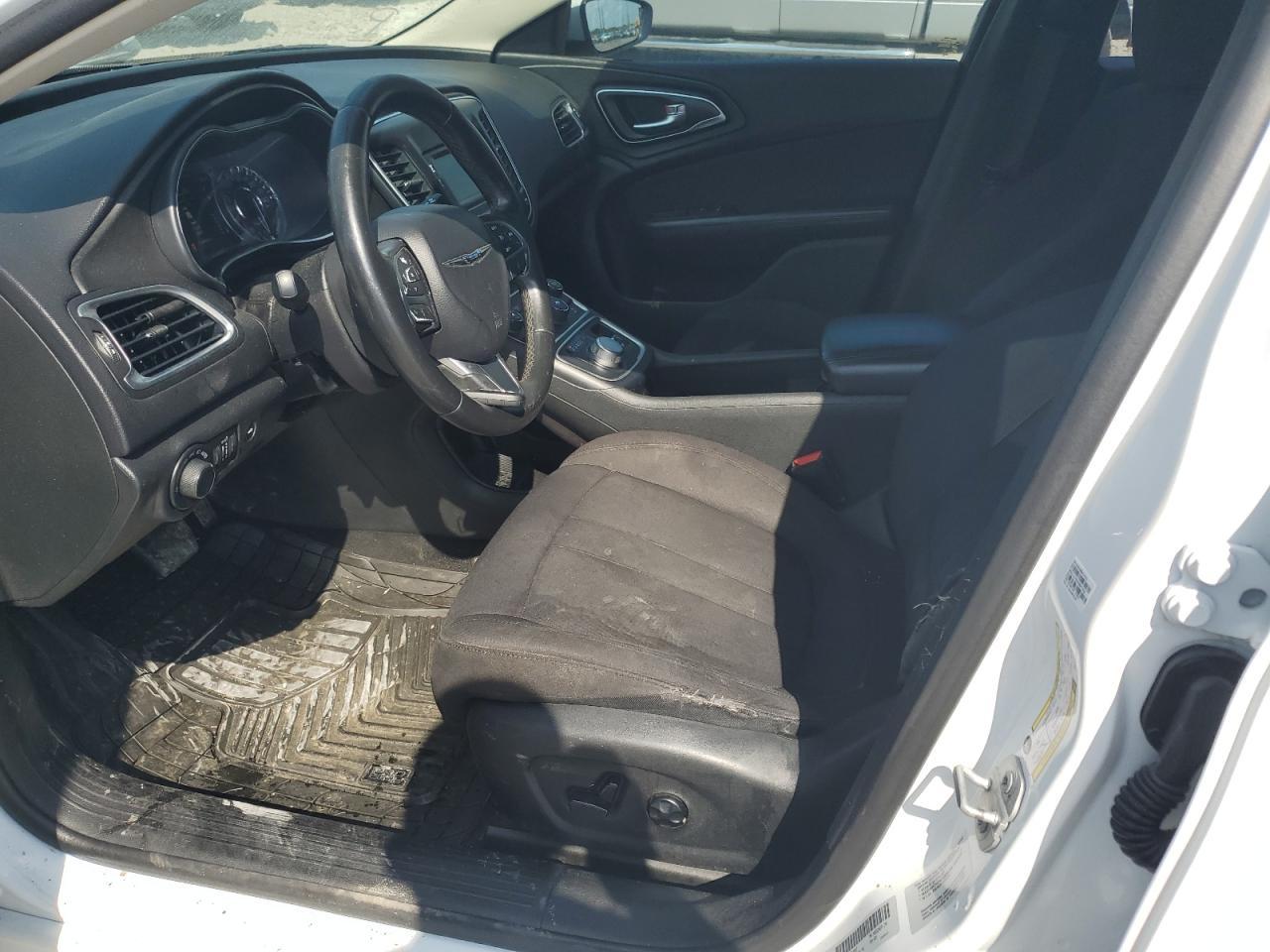 2015 CHRYSLER 200