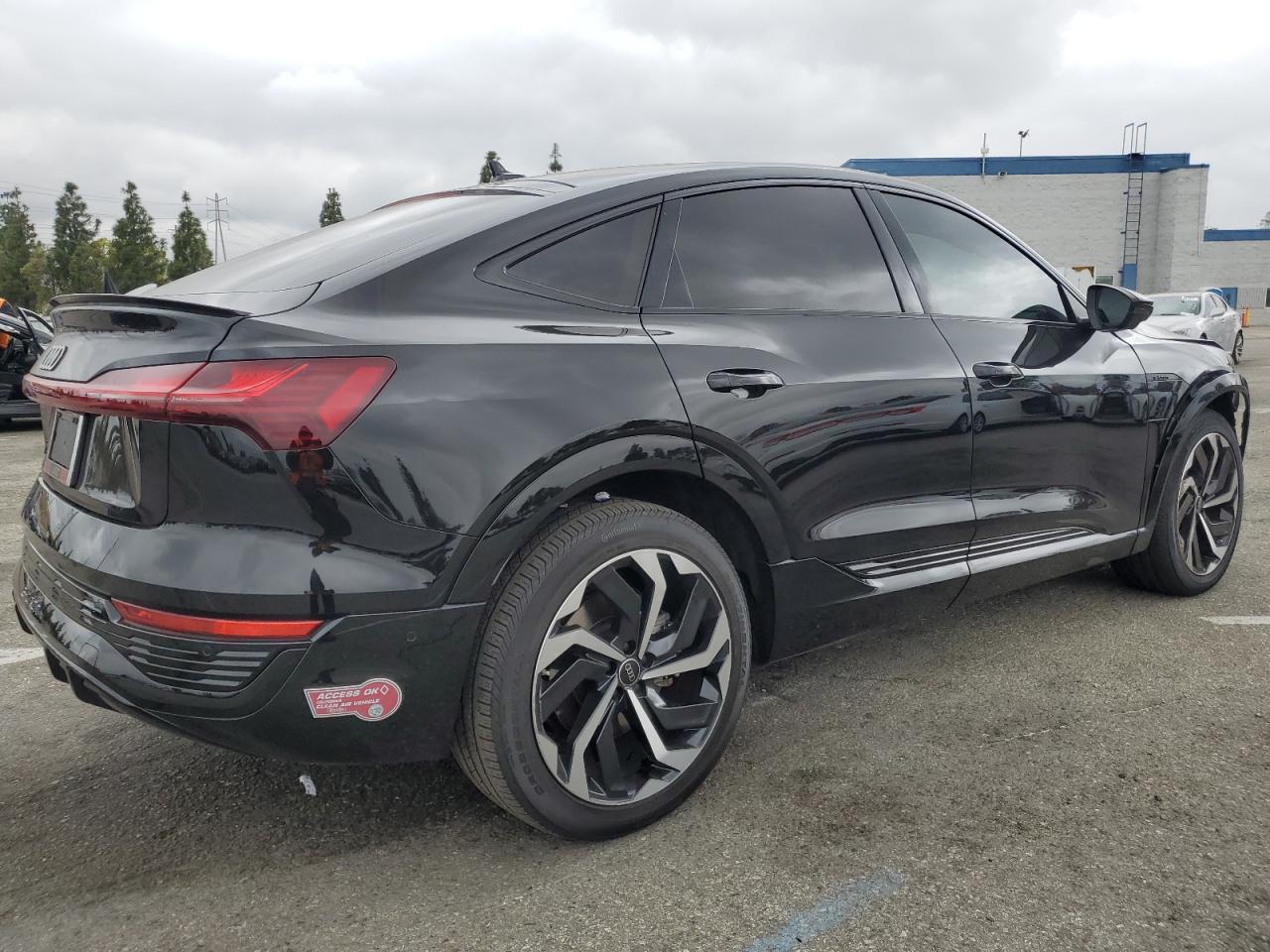 2024 AUDI Q8