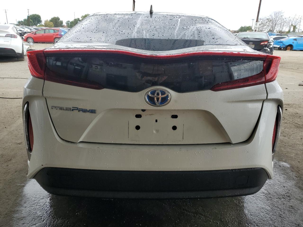 2018 TOYOTA PRIUS