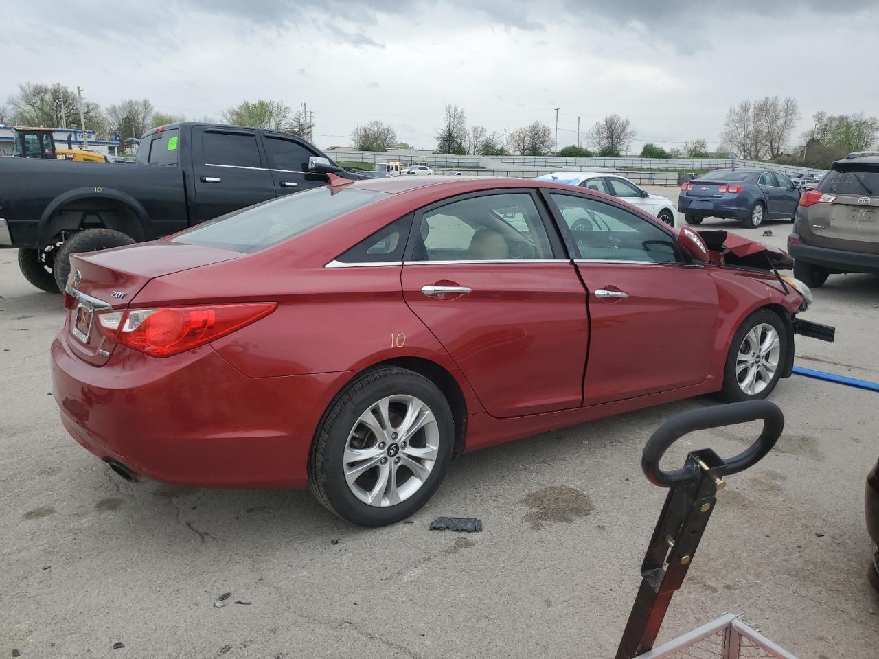 2011 HYUNDAI SONATA