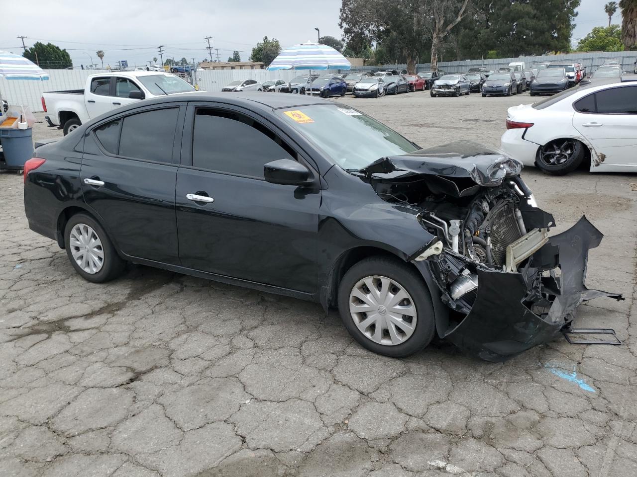 2017 NISSAN VERSA