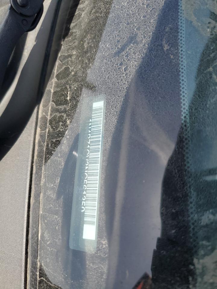 2022 NISSAN LEAF