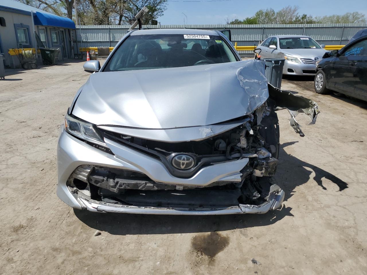 2018 TOYOTA CAMRY