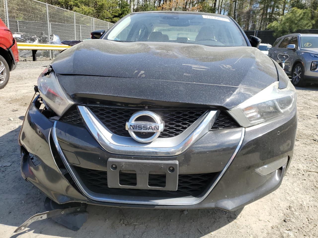 2016 NISSAN Maxima