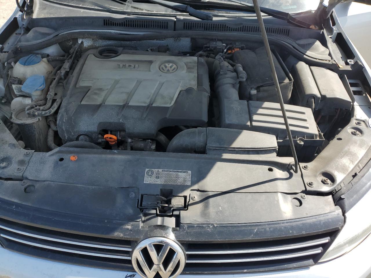2012 VOLKSWAGEN JETTA