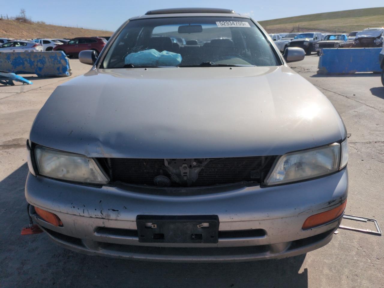 1999 NISSAN Maxima