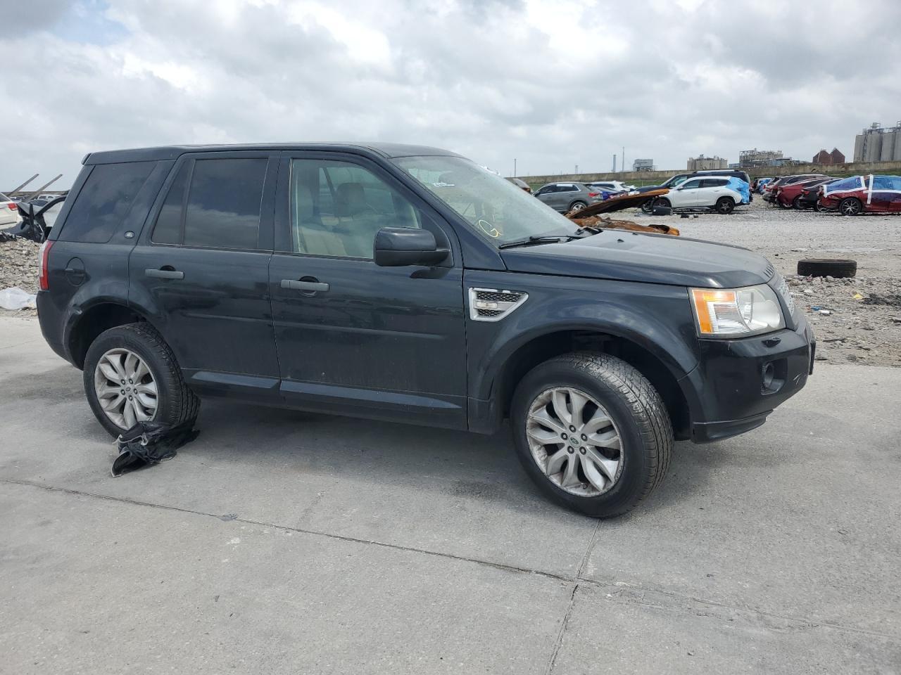 2011 LAND ROVER LR2