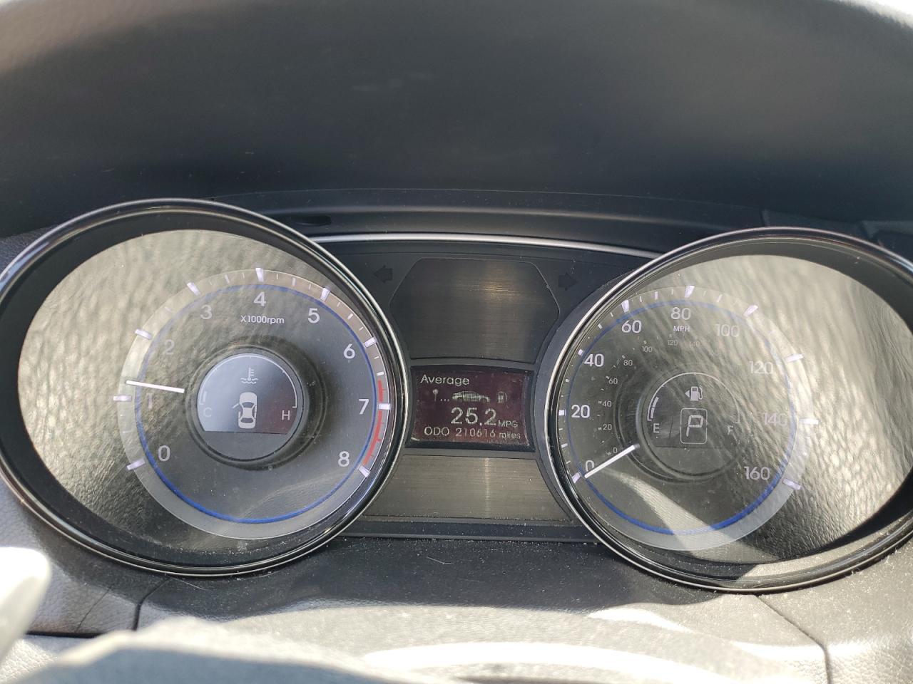 2011 HYUNDAI SONATA