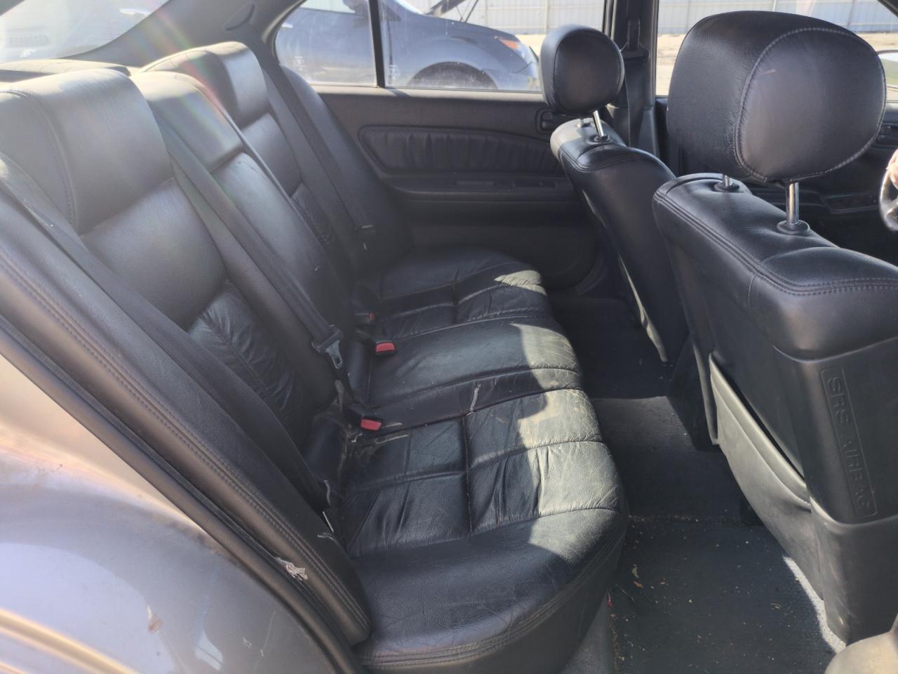 1999 NISSAN Maxima